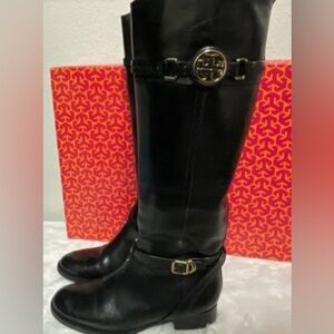 Tory Burch Calista Black Leather Riding Boots Gold Logo Knee High Boots Size 7.